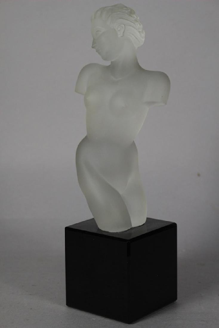 daum nude statue Daum nude statue